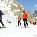 Vysoké Tatry, Lomnické sedlo, lyžiari, lyžovačka