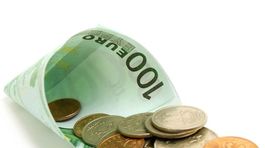 Ukrajina môže zastaviť splátky dlhov, prijala na to zákon