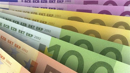 Ziskovosť európskych bánk klesne do piatich rokov o 40 percent