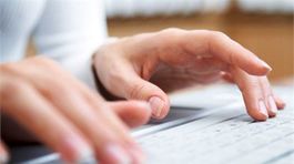 Američania narazili na trolliu farmu, ktorá šíri falošné správy. Sídli v Petrohrade