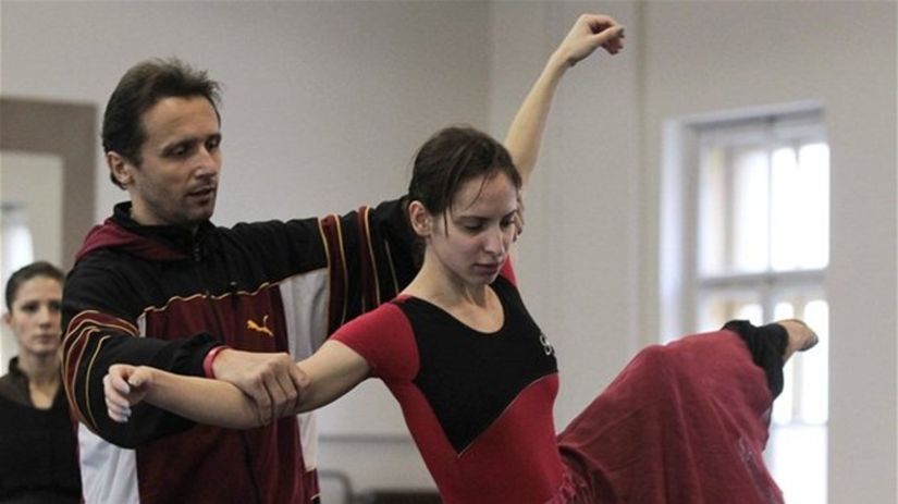 Mário Radačovský na skúške svojej choreografie...