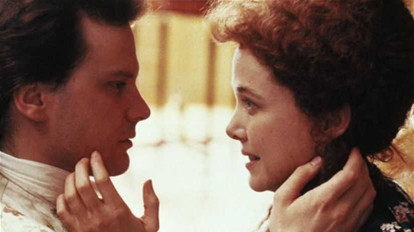 Colin Firth a Annette Beningová vo Formanovom...