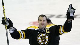 Chára sa zastal nenávideného spoluhráča. Marchanda vypískali v All Star zápase