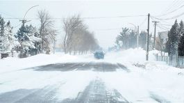 SHMÚ varuje pred vetrom a snehovými závejmi na strednom a východnom Slovensku
