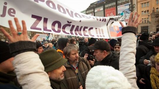 Jeden z účastníkov protestu priniesol...