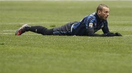 VIDEO: Weissov spoluhráč sa lúčil. Pamätáte si Sneijderov gól Slovákom?