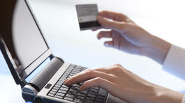 Internet banking predbehol kamenné pobočky bánk