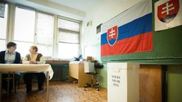 voľby 2012, volebná miestnosť, hlasovanie