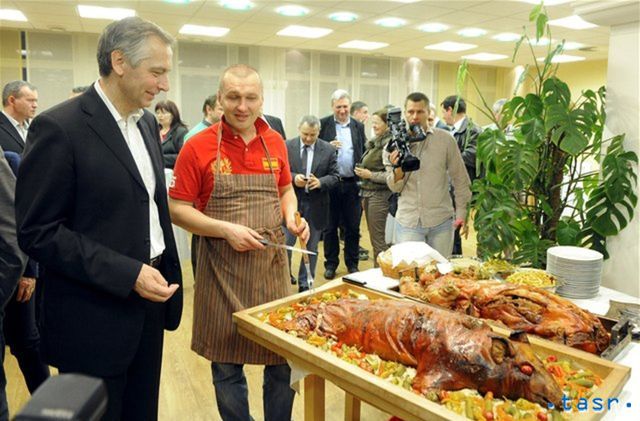 V centrále KDH sa chystajú oslavy. Predseda Ján...