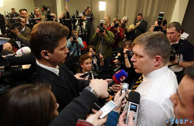 BéSpokojný Robert Fico, bezpochýb víťaz...