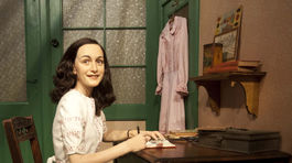 Anna Franková píše svoj denník ďalej, v berlínskom múzeu