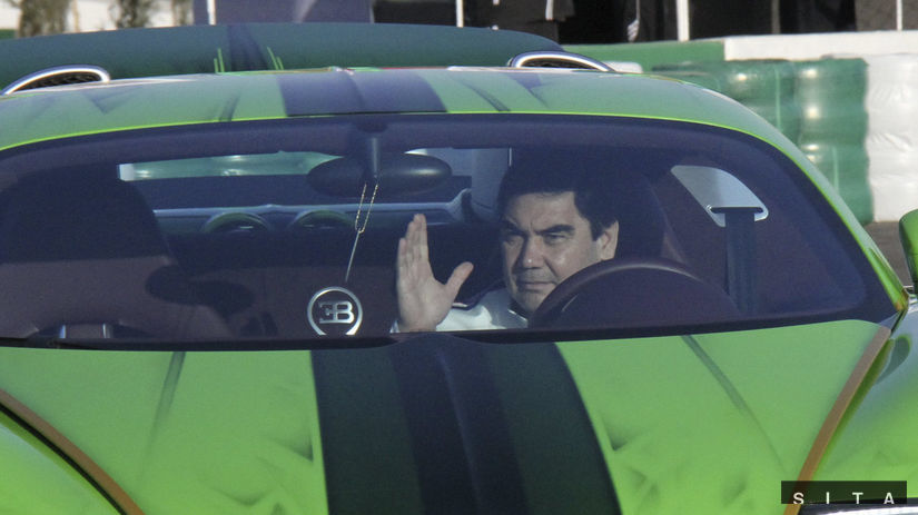 Gurbanguli Berdymuhamedov za volantom Bugatti.