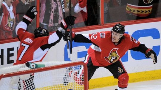 Gólová radosť hráčov Ottawy.