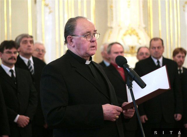 František Tondra v roku 2009 pri príhovore...