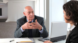 Počet pracujúcich dôchodcov stále narastá