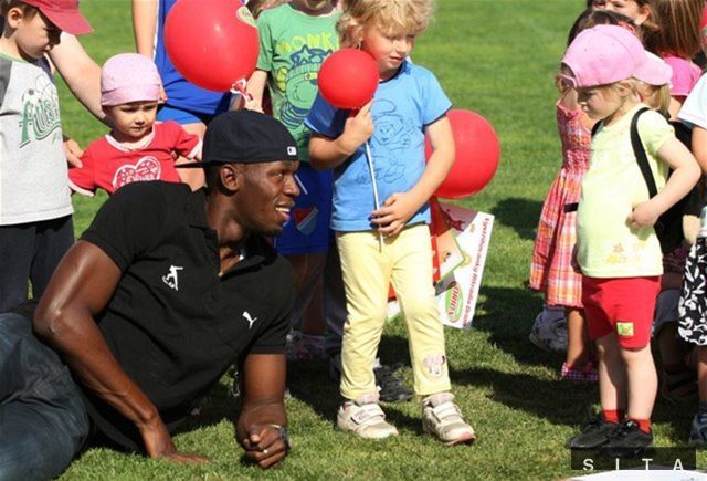Škôlkari a Usain Bolt analyzujú spoločné...