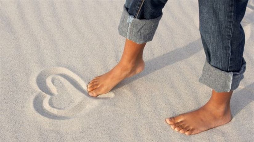 Nohy na pláži