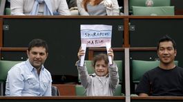 Jedna z najmenších fanúšičiek Marie Šarapovovej.