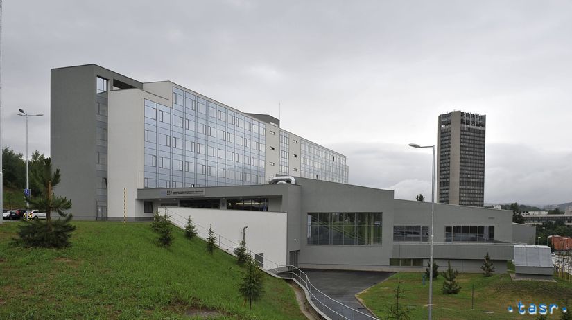 Budova FIIT STU v Bratislave