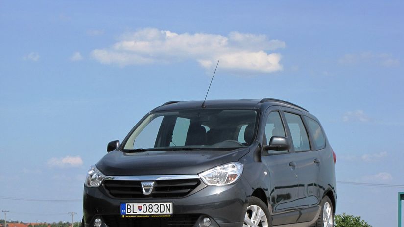 Užitočná hmotnosť verzie 1.6 MPI je 710 kg. Do...