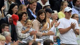 Mirka Federerová s dcérkami