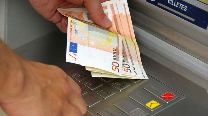 bankomat, výber, peniaze, euro, PIN