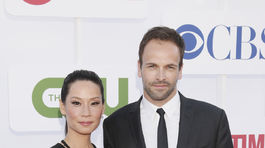 Lucy Liu a Jonny Lee Miller