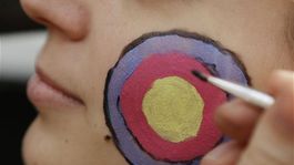 Šíp a whisky: V tajomnom Bhutáne strieľajú posilnení alkoholom. Na olympiáde nebodujú