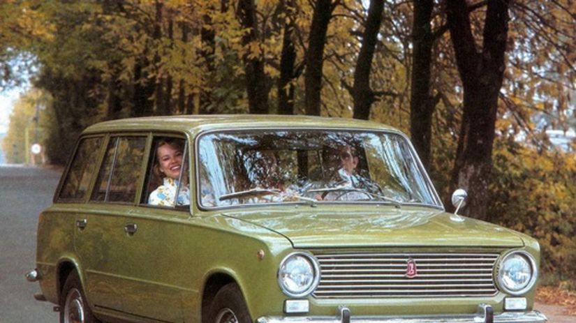 V marci 1972 sa objavilo praktické kombi VAZ 2102.