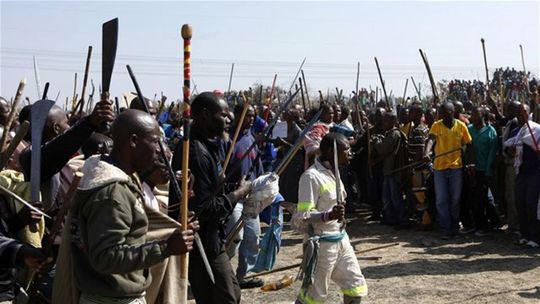 Traja ľudia v africkom Burundi dostali 30 rokov za hádzanie kameňov na prezidentský konvoj