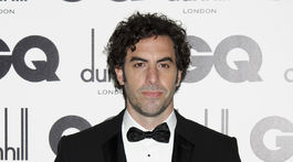 Cohen odkladá grimasy a komiku, bude z neho slávny špión z Izraela