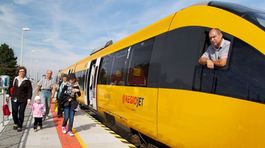 Štát chce od RegioJetu ďalšiu vlakovú súpravu na trati do Komárna