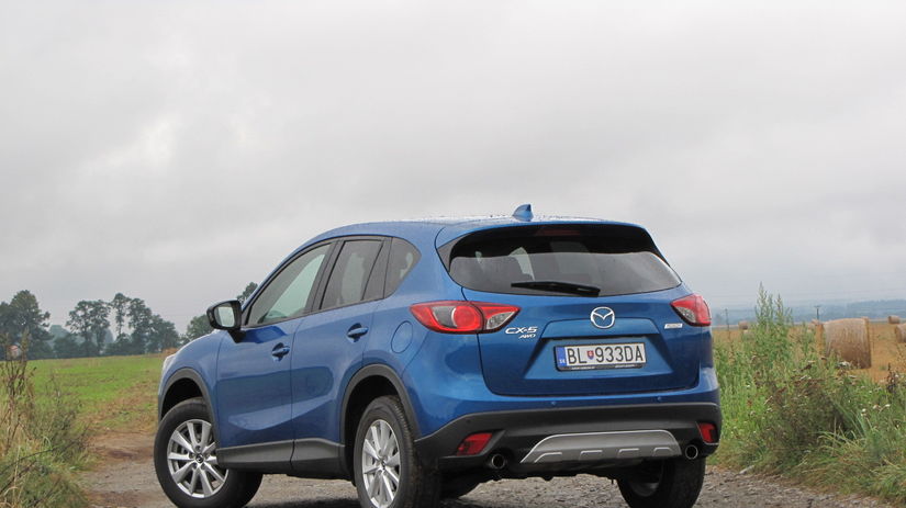 Benzínová Mazda CX-5 utiahne príves ťažký 1800 kg.