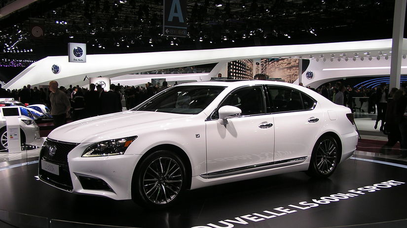 Lexus LS