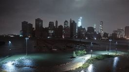 Takýto tmavý Manhattan nepoznáme.