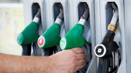 Cena ropy sa dostala nad hranicu 50 USD za barel