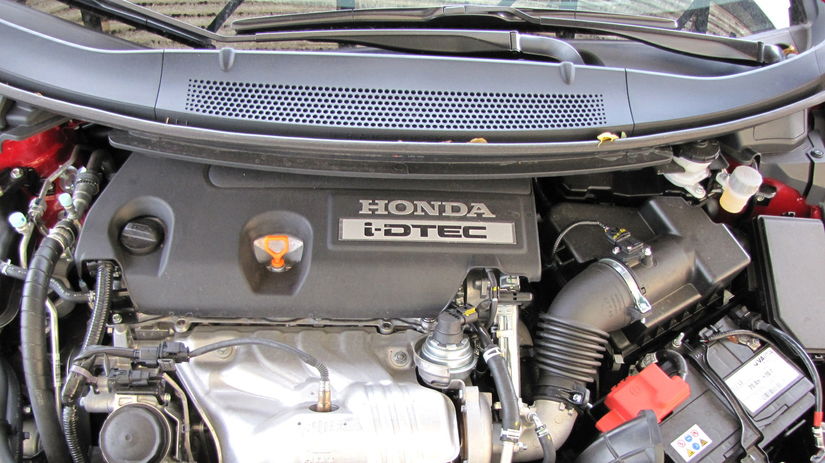 Turbodiesel 2.2 i-DTEC je úspornejším motorom,...