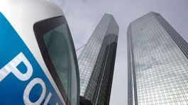 Deutsche Bank má nedostatky pri kontrole špinavých peňazí