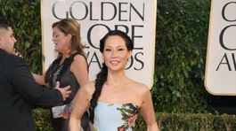 Herečka Lucy Liu bola neprehliadnuteľná v róbe...