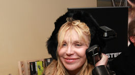 Courtney Love tri roky nevidela svoju dcéru