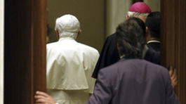Benedikt XVI, odstúpenie