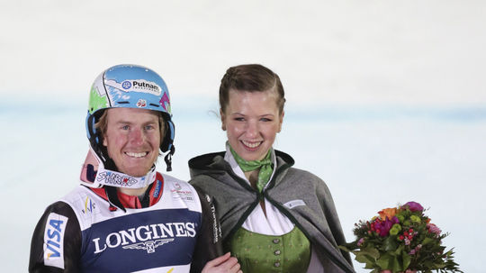 Víťazný Ted Ligety na slávnostnej ceremónii po...