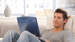 Viac masturbácie a porna! Koronakríza zasiahla životy single ľudí drvivo