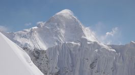 V mene Nepálu. Horolezci prvýkrát pokorili druhý najvyšší vrch sveta v zime 