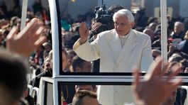Pápež Benedikt XVI., rozlúčka