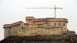 Krásnu Hôrku opravujú, láka len zvedavcov