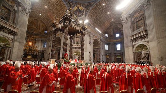 V Bazilike sv. Petra sa dopoludnia zišli všetci...