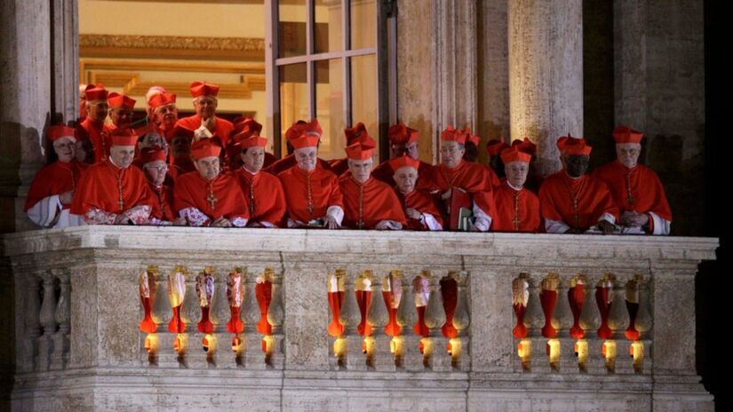 Kardináli, pápež, konkláve