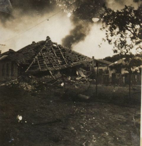 Ovsište v Petržalke po náletoch koncom marca 1945.