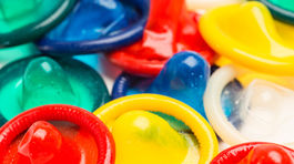 Využite kondóm na stimuláciu rozkoše